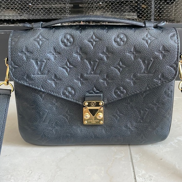 Louis Vuitton Handbags - Authentic Louis Vuitton Pochette Metis